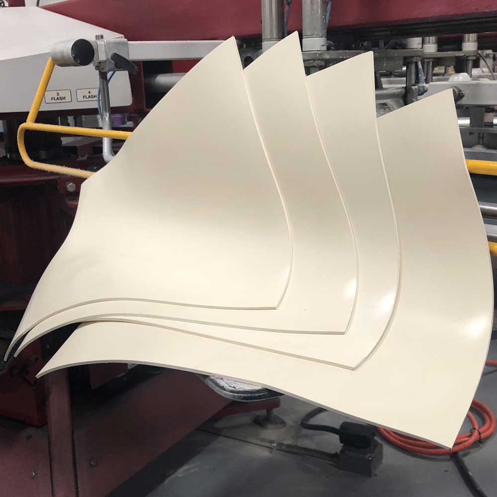Heat resistant pallet top rubber